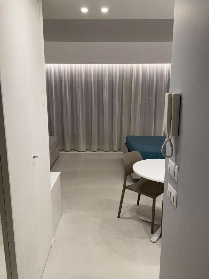 La Finestra Sul Mare Modern Apartment Giardini Naxos Eksteriør billede