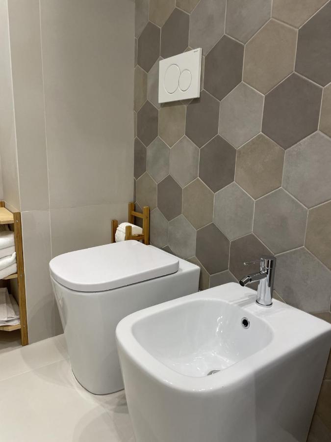 La Finestra Sul Mare Modern Apartment Giardini Naxos Eksteriør billede