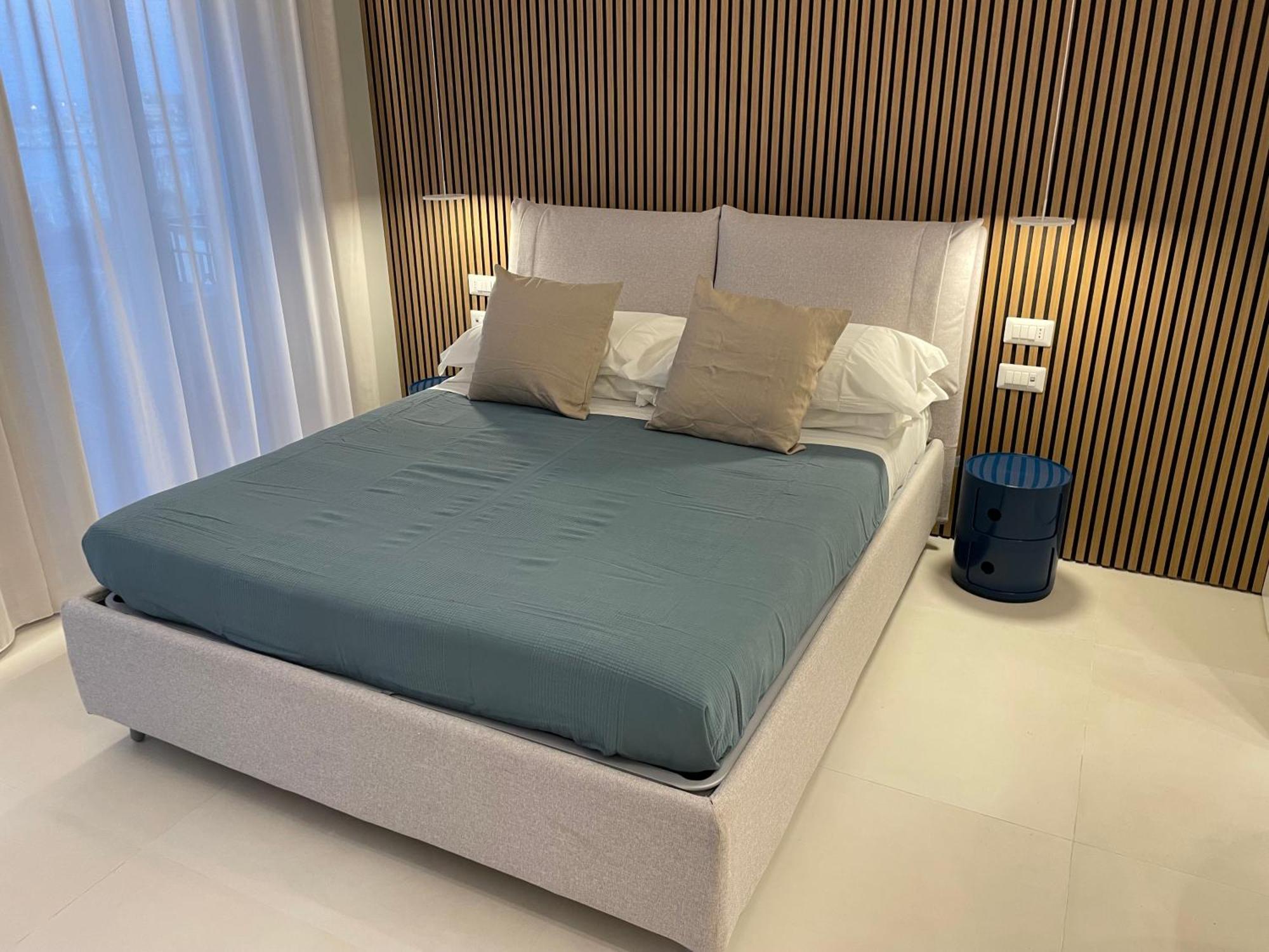 La Finestra Sul Mare Modern Apartment Giardini Naxos Eksteriør billede